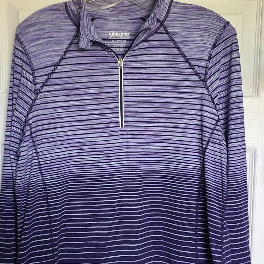 XL Women's long sleeve Purple active top